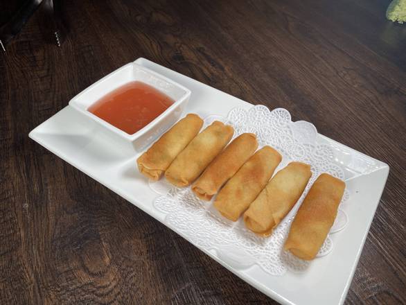 13. Vegetable Spring Rolls 春卷